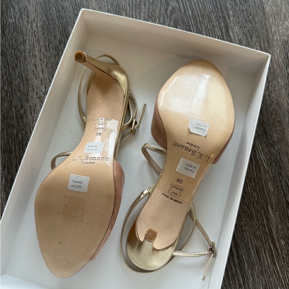 LK Bennett Blush Patent Leather Heels with Gold Straps - Picture 2 of 3